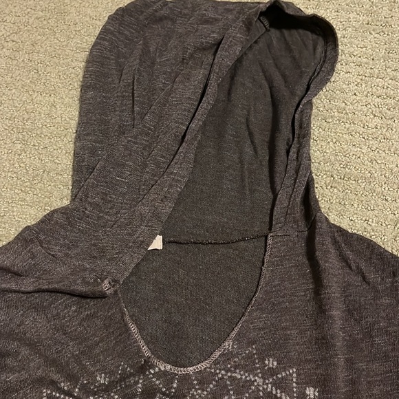 Long sleeve with hood. Grey - Picture 3 of 3